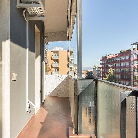 Alessia'S Flat- Sondrio M3 Apartment Milan Bagian luar foto