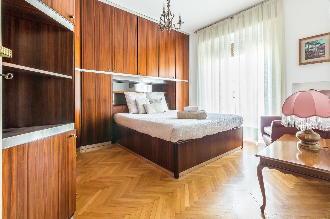 Alessia'S Flat- Sondrio M3 Apartment Milan Bagian luar foto