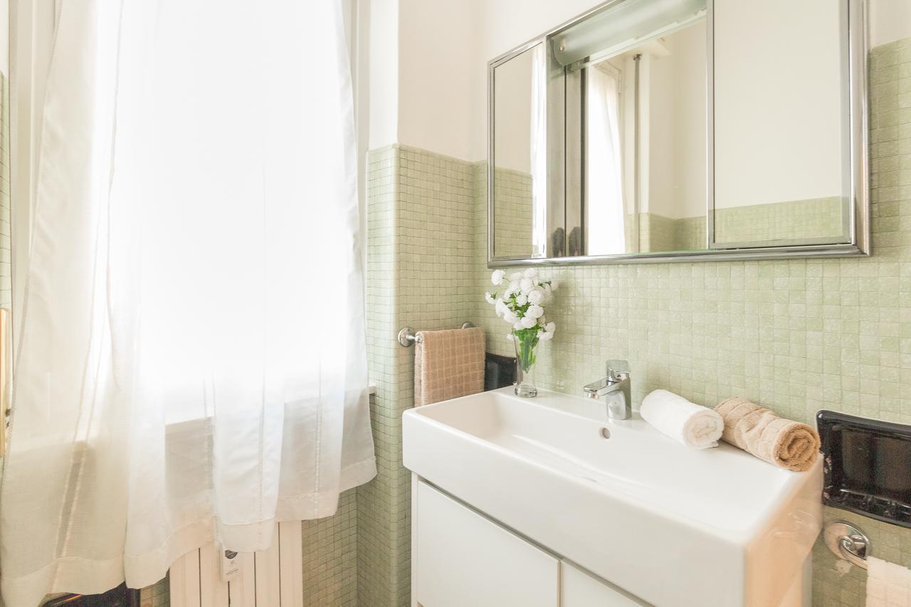 Alessia'S Flat- Sondrio M3 Apartment Milan Bagian luar foto