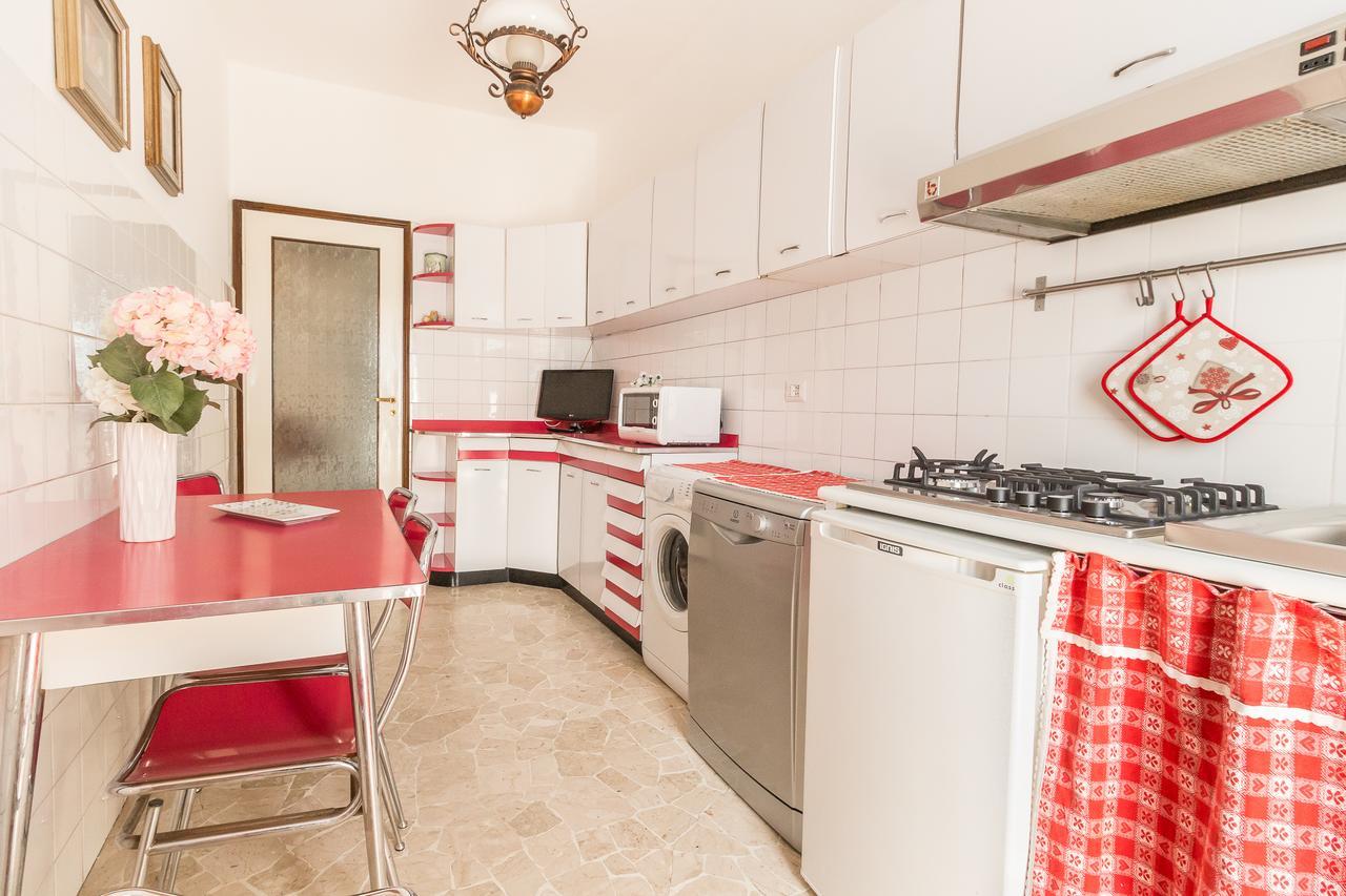 Alessia'S Flat- Sondrio M3 Apartment Milan Bagian luar foto